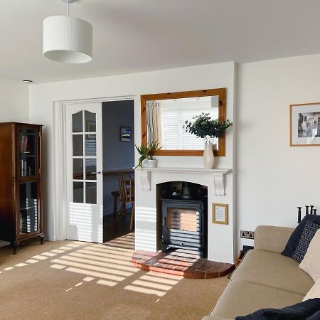 Bright & Cosy - Jacuzzi - Log Burner - King Beds Vila Tangmere Exterior foto